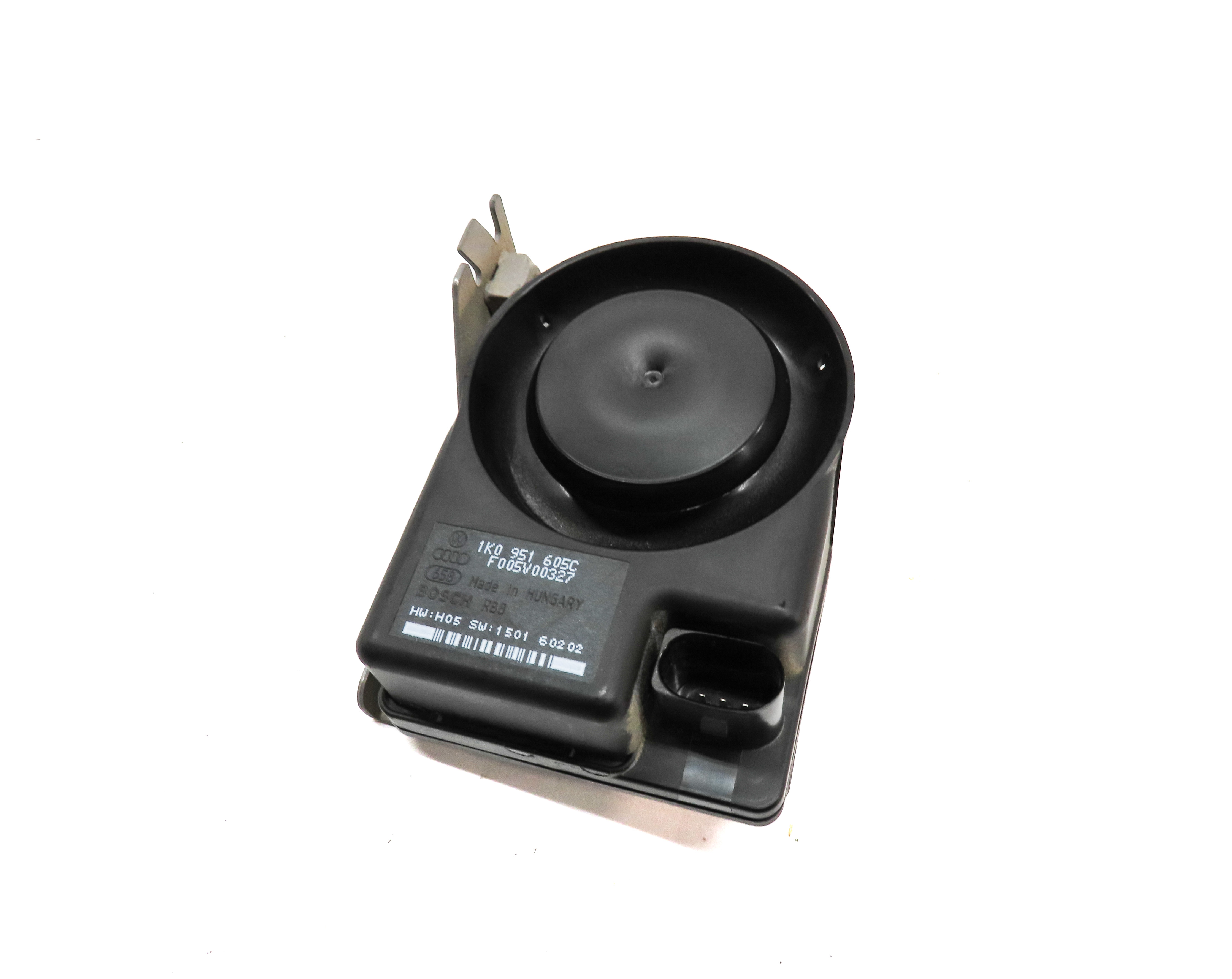 2016 AUDI Q3 (8U) ANTI-THEFT ALARM HORN SIREN — exact item pictured